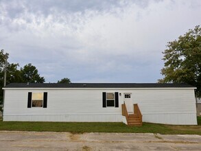Building Photo - 200 Gregory Ln
