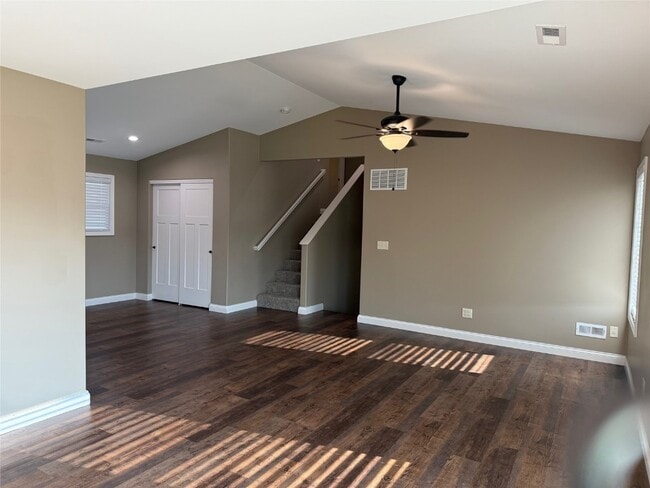 Building Photo - 1118 Baseball Dr