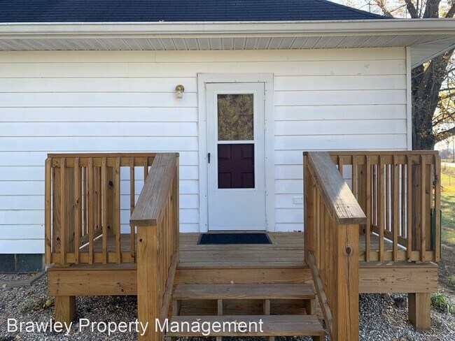 Foto del edificio - 2 br, 1 bath House - 7770 N. Stinesville Rd