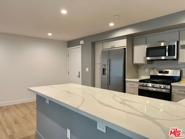 Foto del edificio - 5405 Hermitage Ave