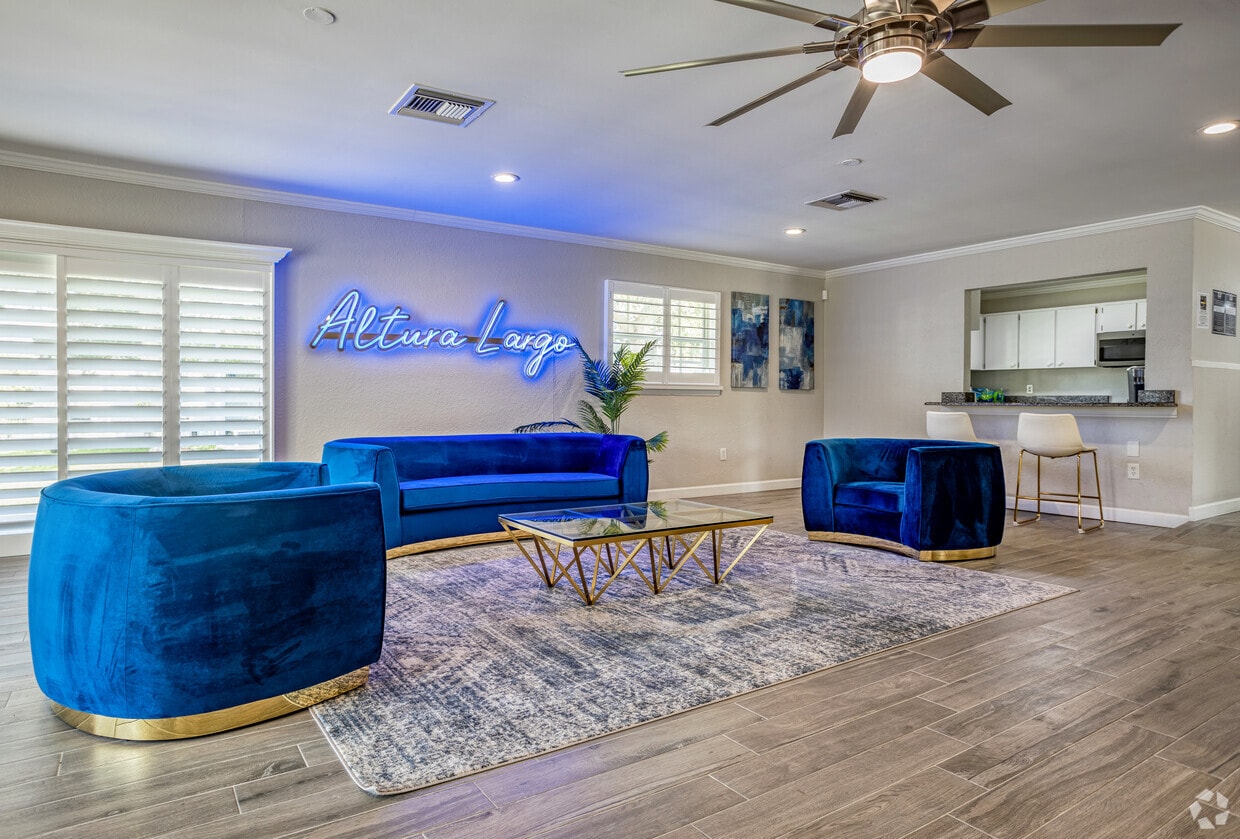 Altura Largo 2200 Gladys St Largo, FL