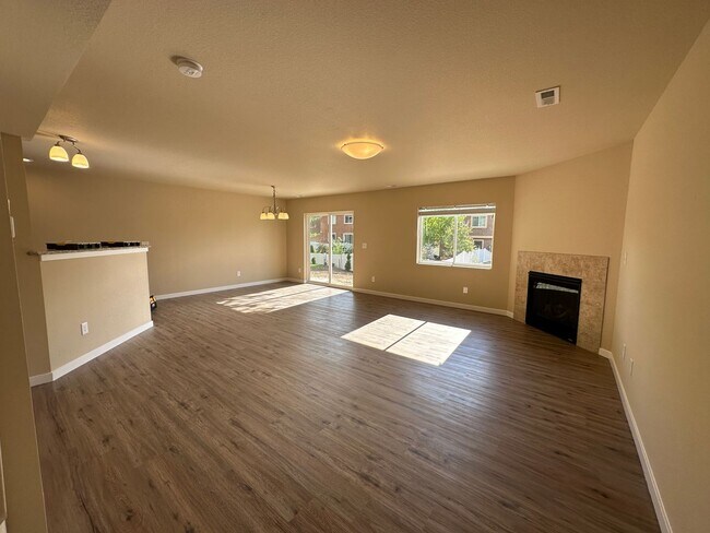 Foto del edificio - Gorgeous Townhome in 80917, off Austin Blu...