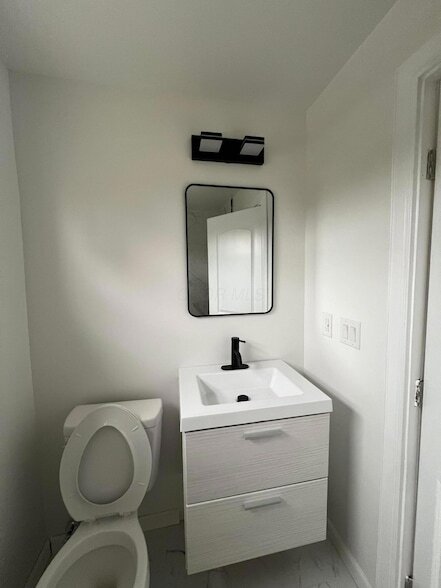 Primary Photo - 50 N Hampton Rd