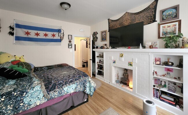Foto del edificio - 4422 N St Louis Ave
