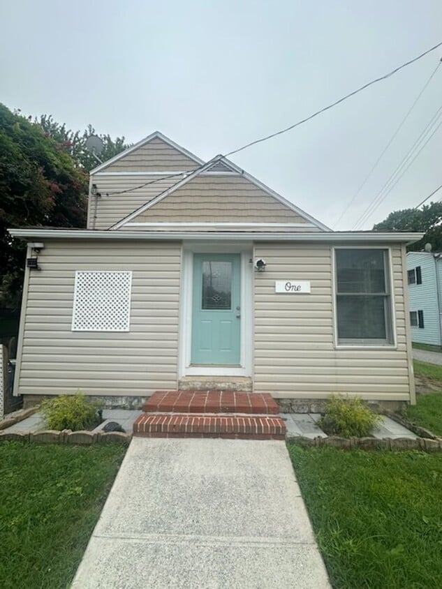 Primary Photo - Fully Renovated Single-Family Home in Spar...