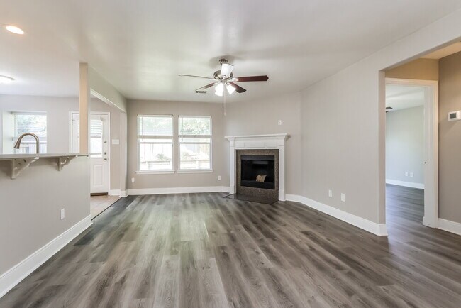 Foto del edificio - 18469 Sunrise Oaks Ct