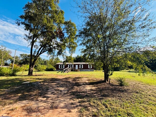 Building Photo - 1730 Lavender Rd