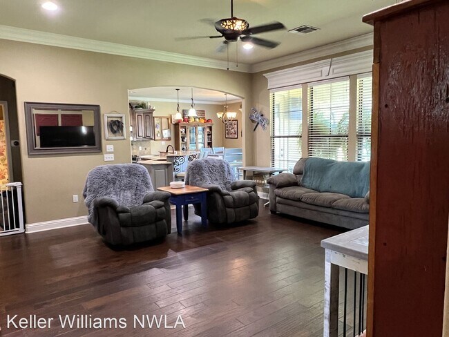 Building Photo - 3 br, 2 bath House - 1720 Hassell Dr