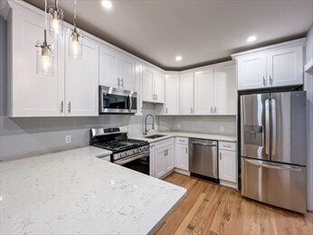 Building Photo - 22-24-24 Shelby St