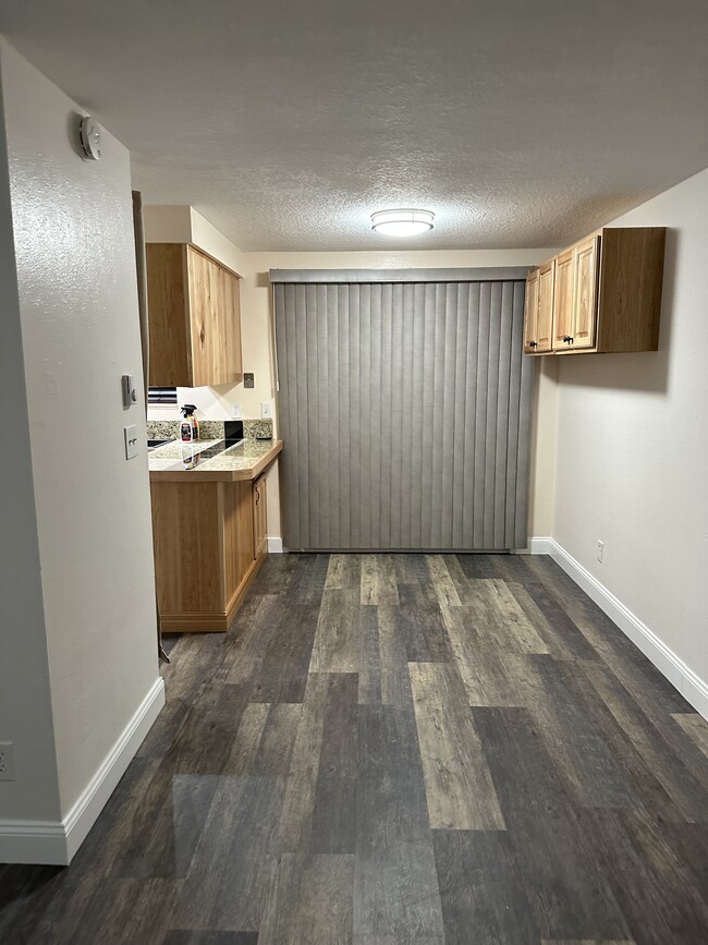 Building Photo - 335 SW 1st St