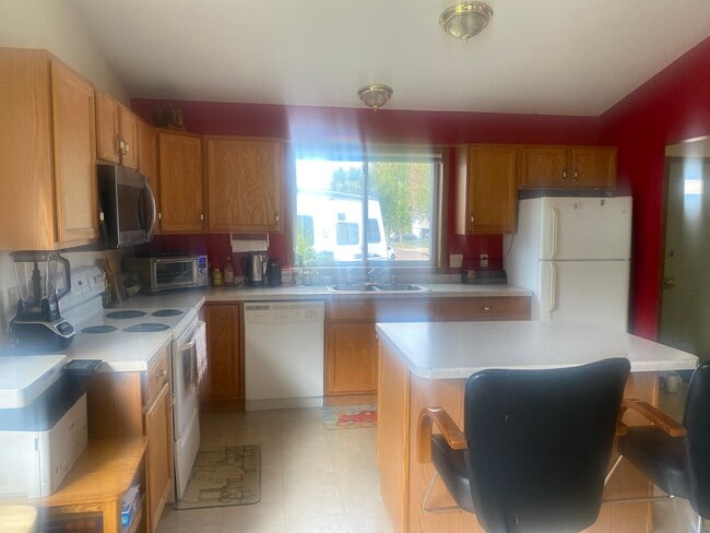 Building Photo - 731 Premier Ct