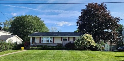 Building Photo - 2946 Northwood Dr
