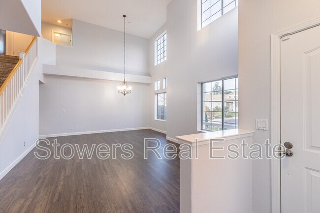 Building Photo - 1364 Le Havre Ct