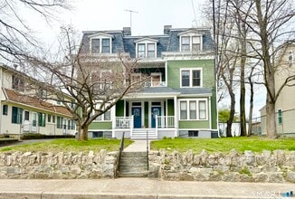 Building Photo - 10 Linden Pl
