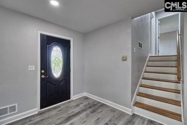 Foto del edificio - 4057 Rosewood Dr