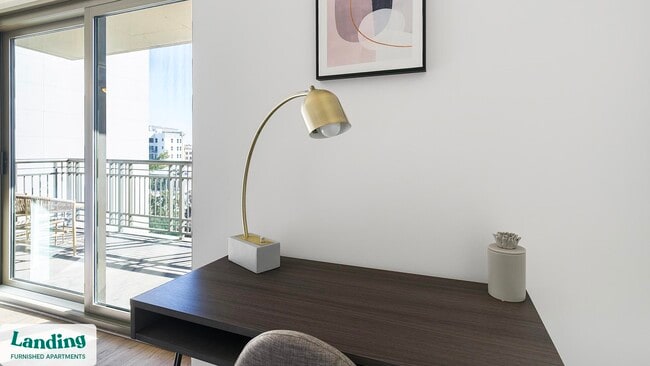 Building Photo - 777 Preston St