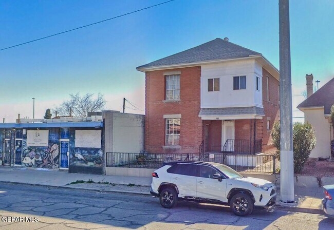 Foto del edificio - 1526 Yandell Dr