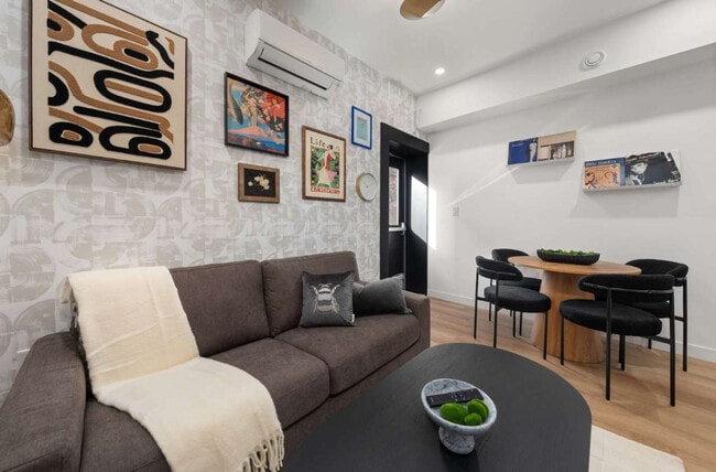 Building Photo - 168 McCaul St