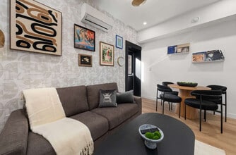 Building Photo - 168 McCaul St