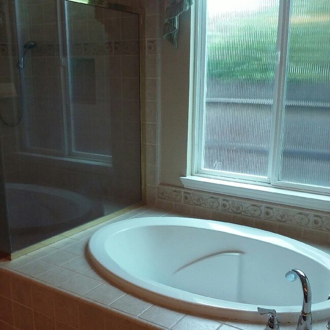 Building Photo - 3531 Blanchette Way