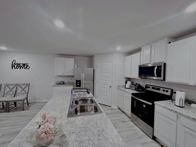 Building Photo - 4398 Redbay Court