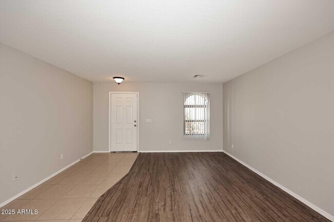 Foto del edificio - 29237 N Yellow Bee Dr