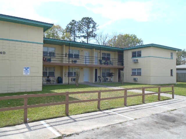 Building Photo - 5040 Shirley Ave