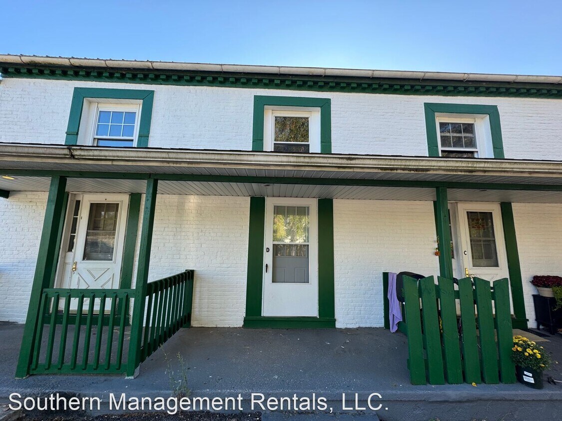 2 br, 1 bath House 1099D Irishtown Road House Rental in New Oxford