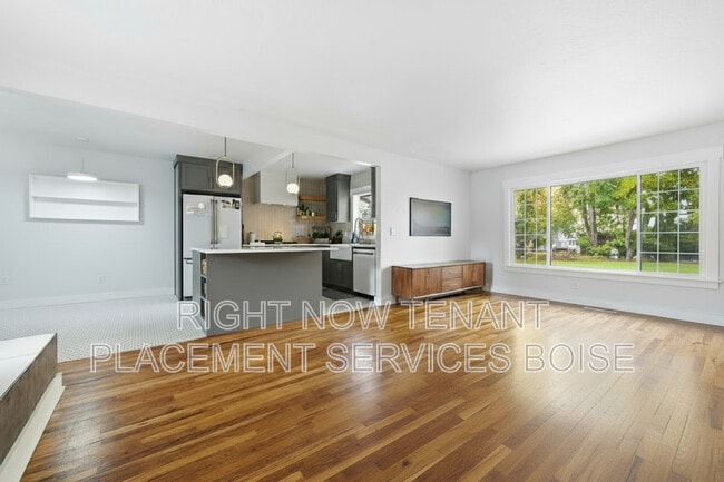 Building Photo - 4811 W Rose Hl St