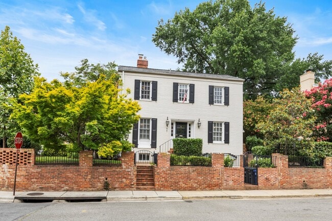 Photo - 827 S Royal St (Alexandria, VA) Townhome