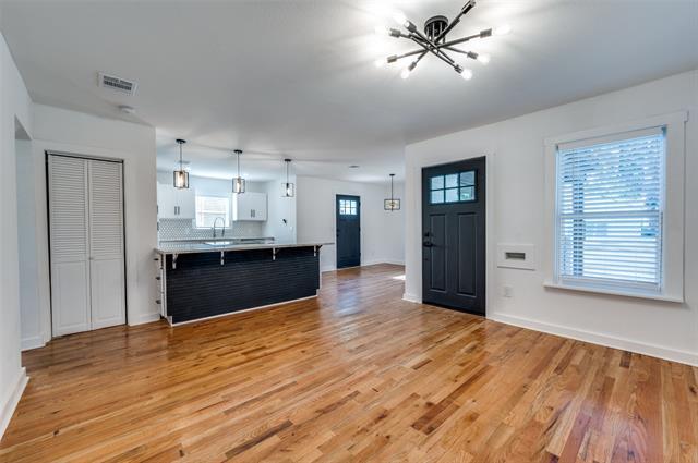 Building Photo - 1209 S Marsalis Ave