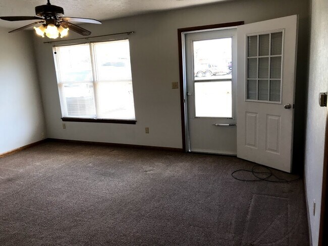 Building Photo - 13676 Caldwell Ln