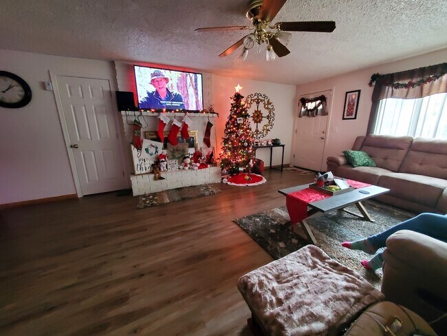 Foto del edificio - 1025 Applewood St