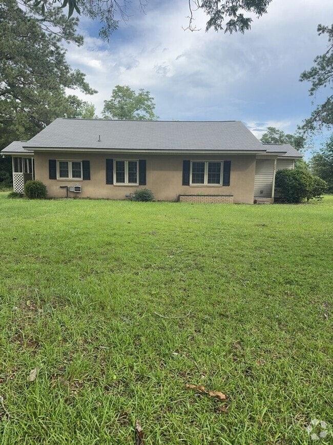 Building Photo - 328 Seminole Dr