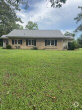 Building Photo - 328 Seminole Dr