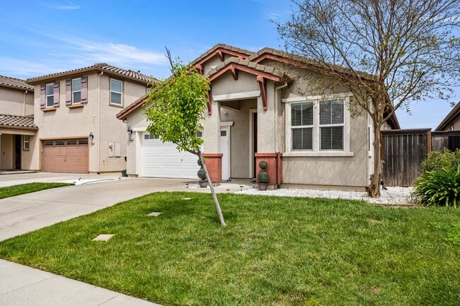 Building Photo - Desirable Elk Grove Area