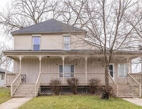 Building Photo - 25390 Pinehurst St