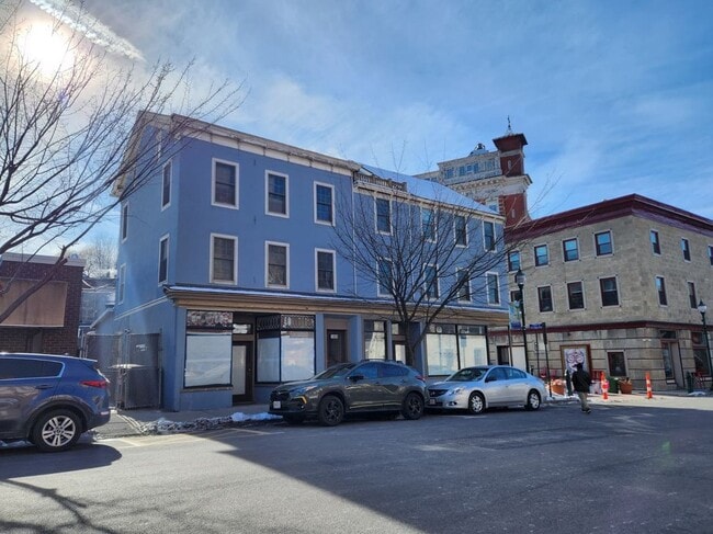 Building Photo - 1009 Brown St