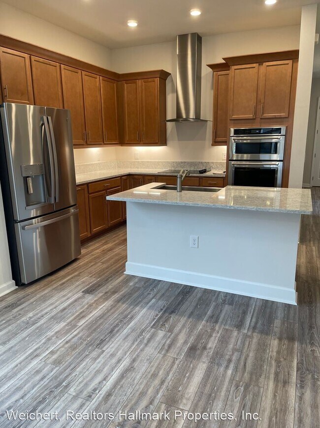 Building Photo - 2 br, 2 bath House - 1305 Bangor Dr