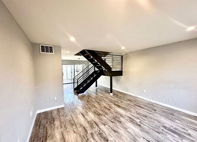 Building Photo - 10635 Aristocrat Ct