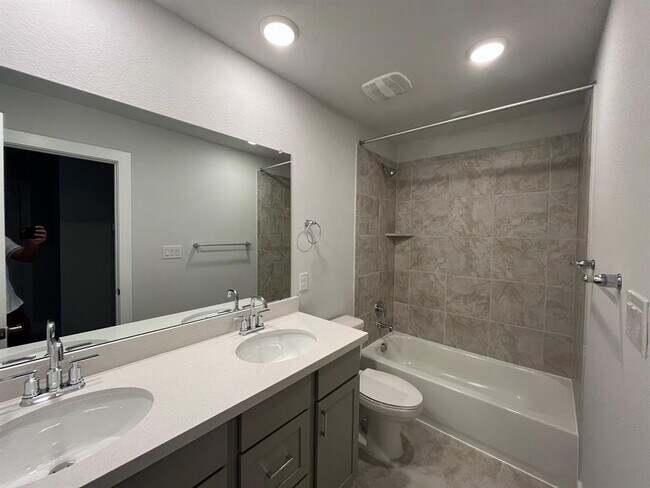 Building Photo - 1729 Purple Martin Dr