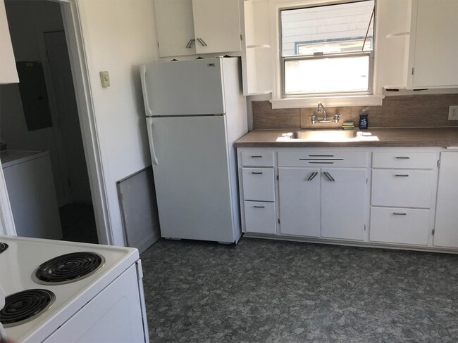 Foto del edificio - 6833 S Pine St