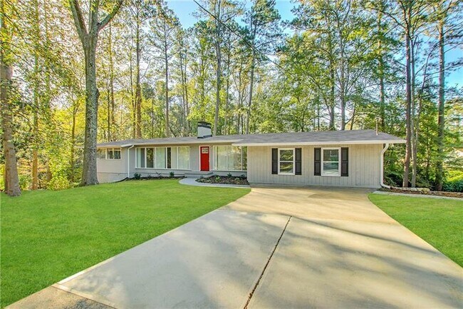 Building Photo - 2459 Brooks Dr