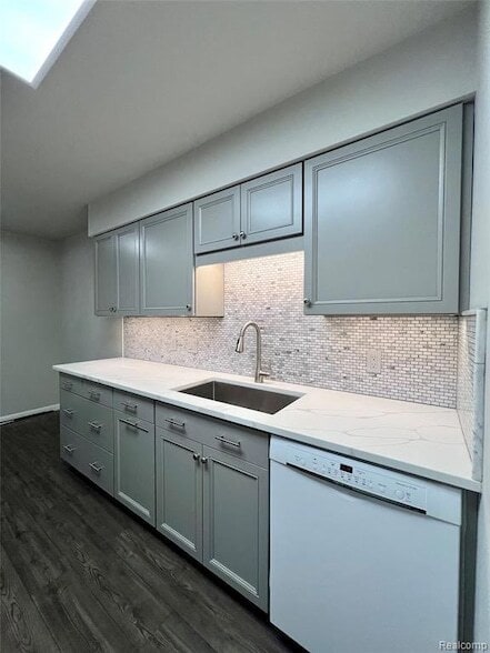 Building Photo - 521 E University Dr