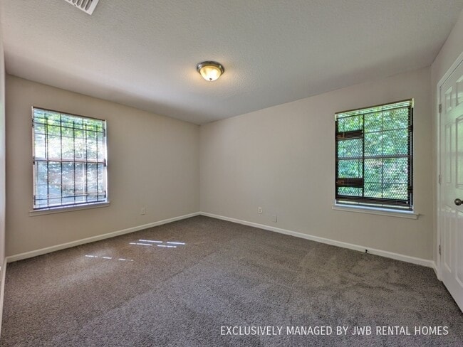 Building Photo - 5770 Teeler Ave