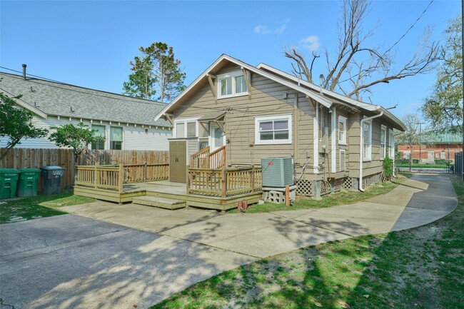 Building Photo - 1111 Rutland St