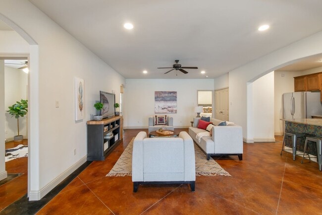 Building Photo - * MOVE IN SUMMER 7/19/2027 * 5 Bed 3 Bath,...
