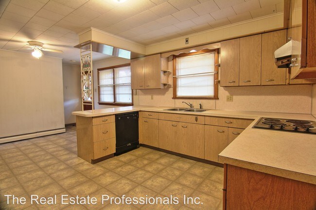 Foto del edificio - 1490 Chestnut Hill Rd