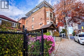 Building Photo - 614 Dufferin St