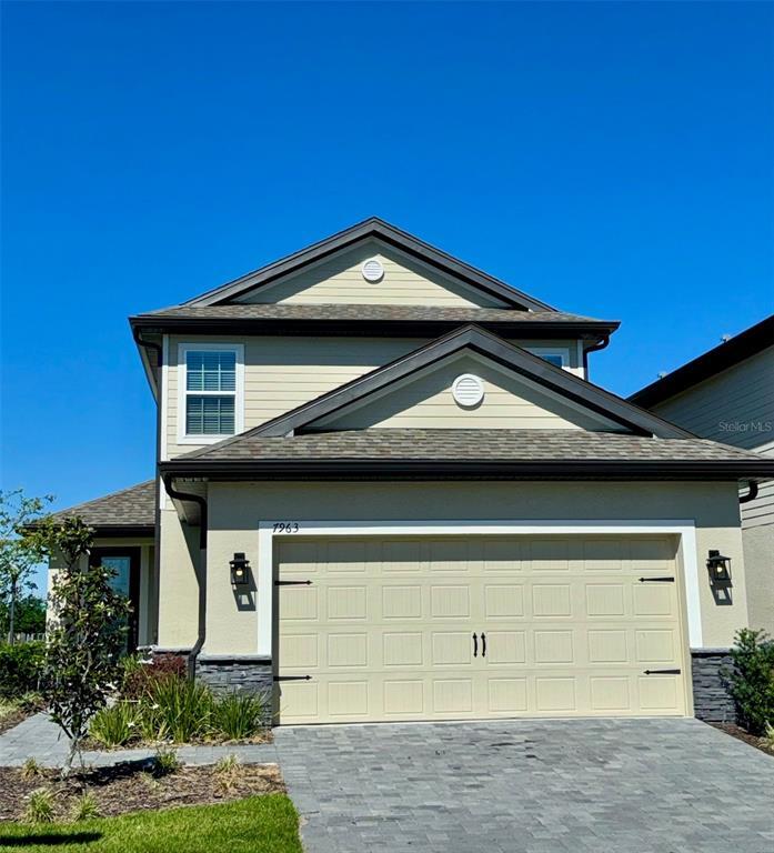 Foto principal - 7963 Delwin Ln